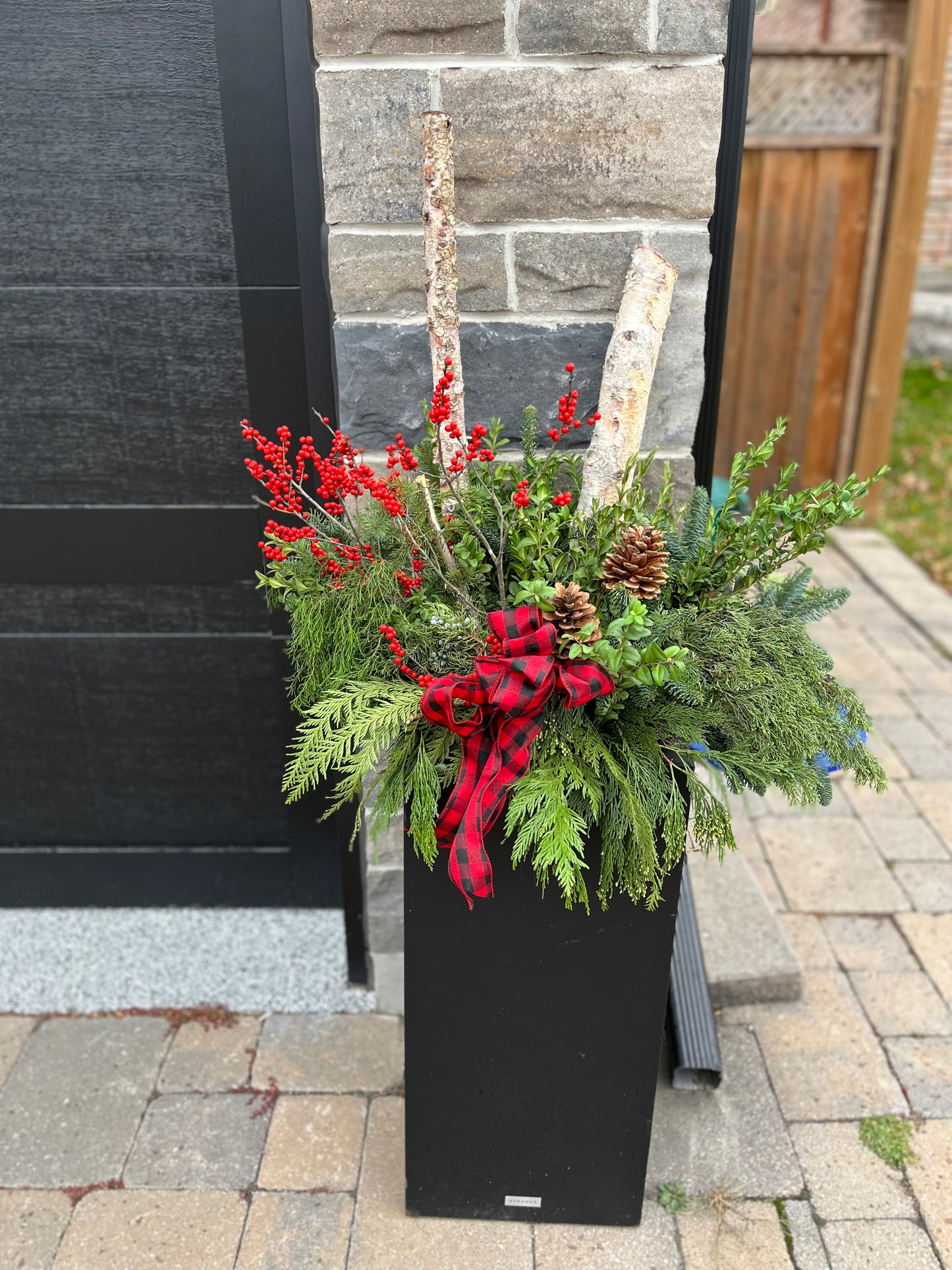 Traditional holiday urn insert
